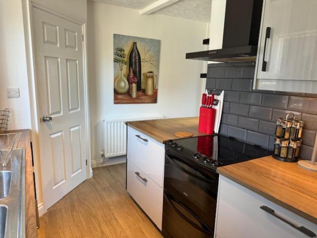 Netflix Home Jacuzzi Gym Fast Wifi Ps5 Free Parking 2 Spaces Hereford Exterior foto